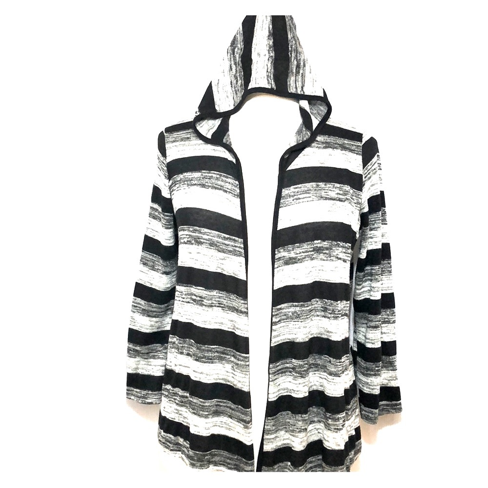 LAVISH PLUS Hoodie Sweater.